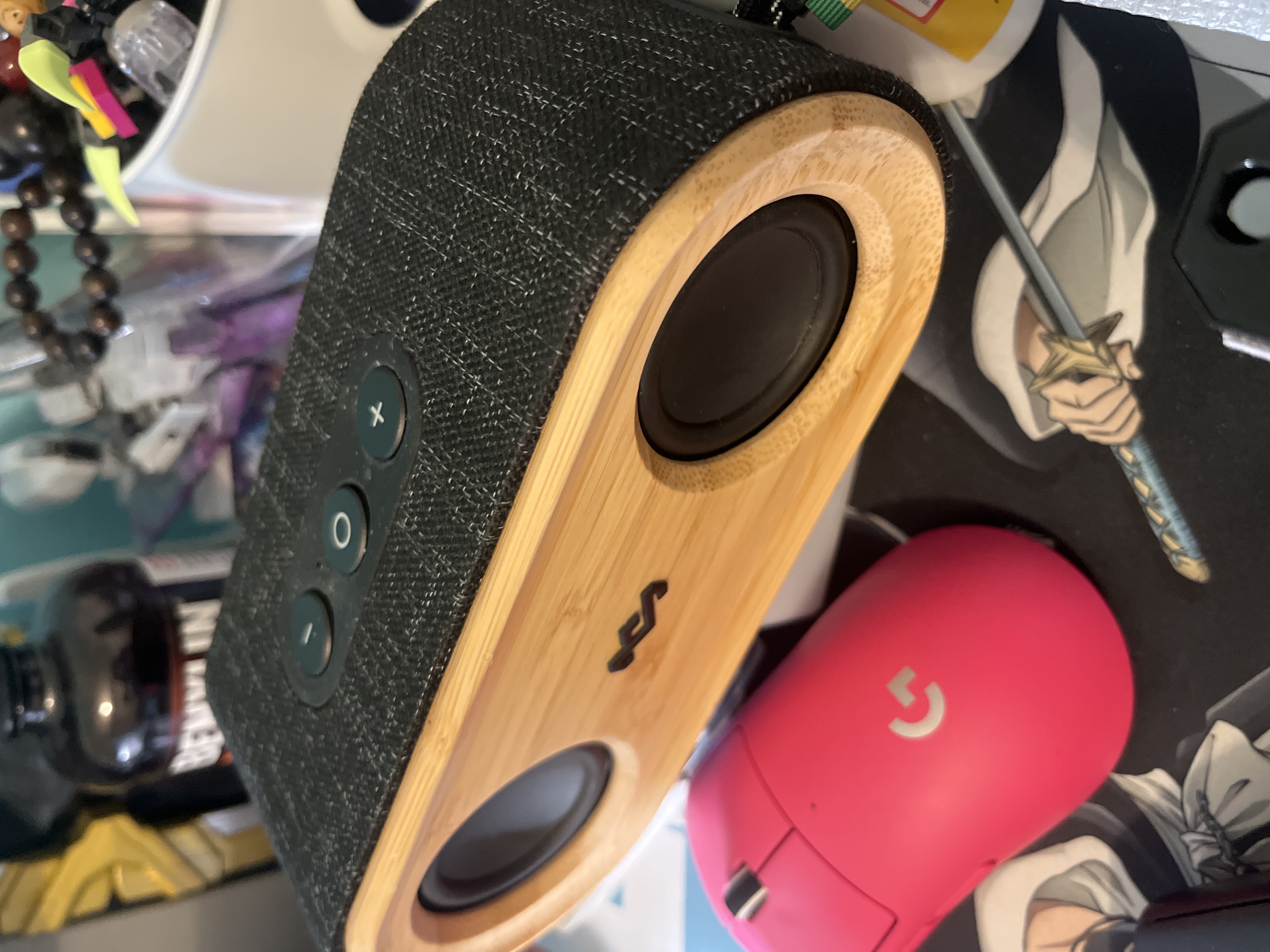 Display of the physical components of the soundbar