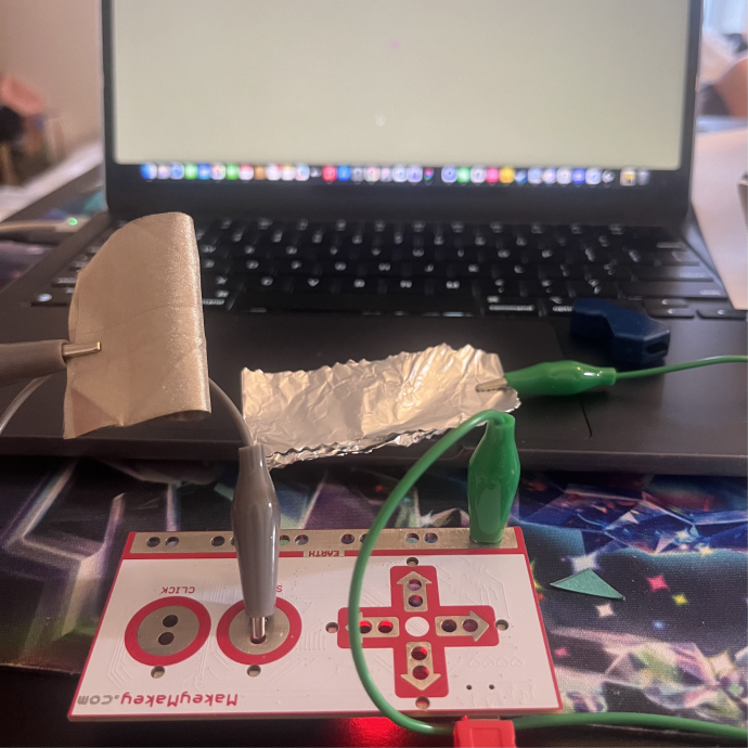 Setting up the aluminum foil and the conductive fabric